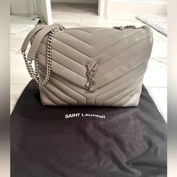 Saint Laurent Medium Monogram Y-Quilt Matelassé Loulou Bag - Great Condition!!!! - Picture 5 of 9